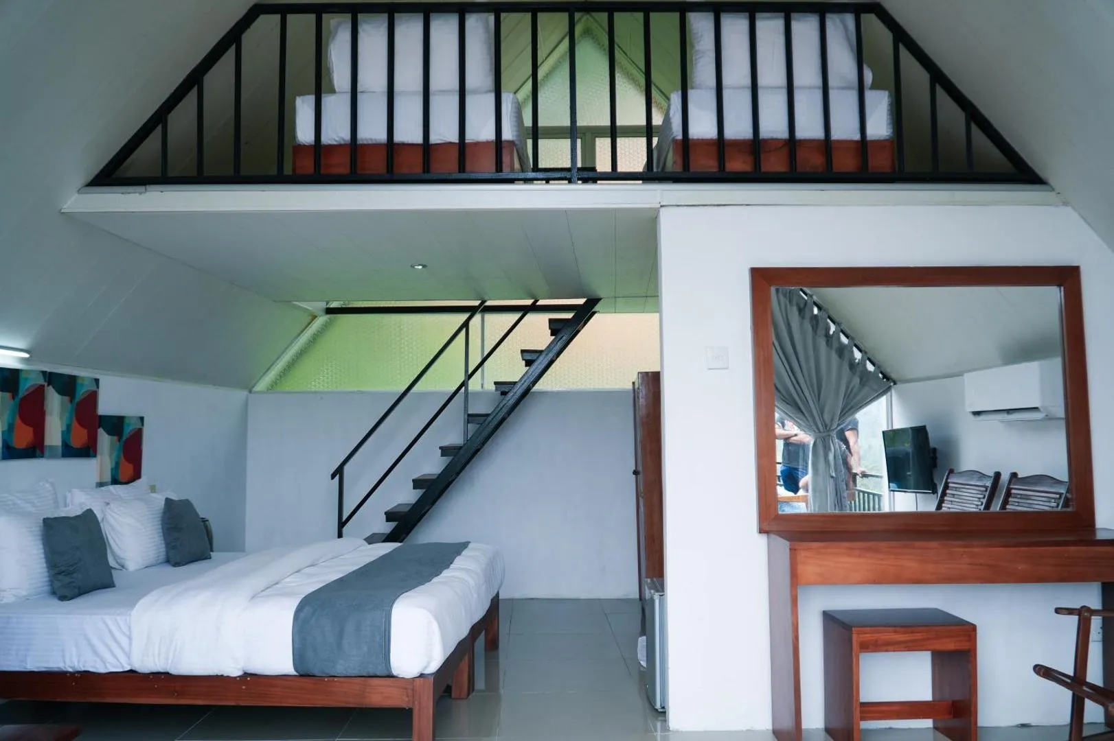 Mirage Waterfall Villa (Deluxe Room with Mountain View) image 5