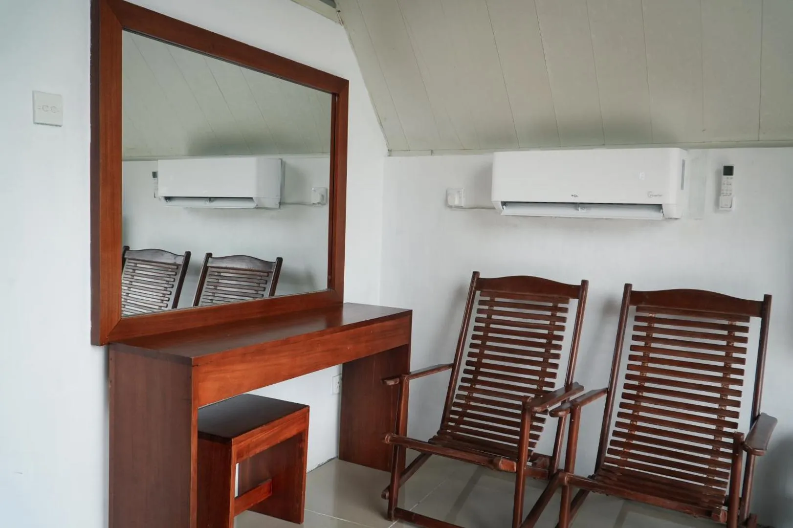 Mirage Waterfall Villa (Deluxe Room with Mountain View) image 6