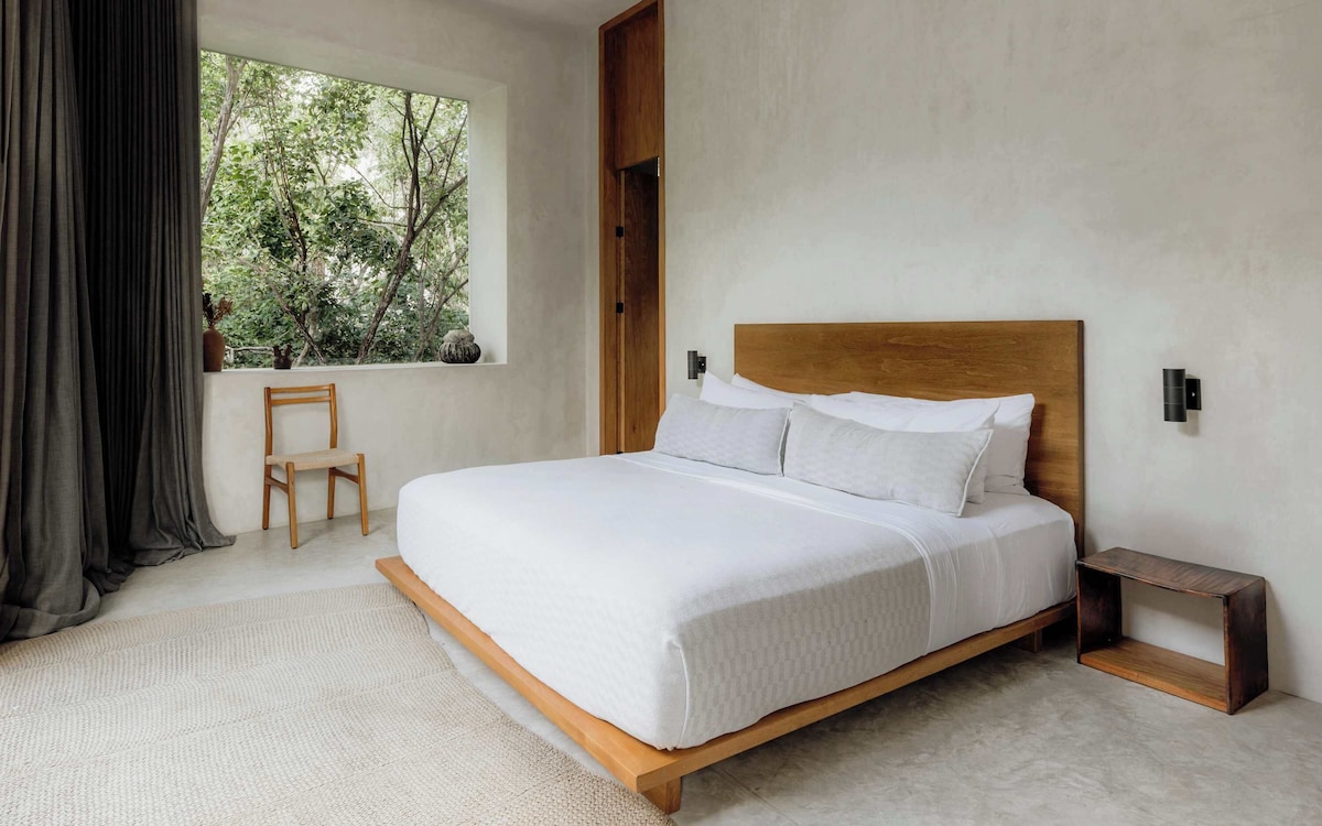 Shalva & Aviv Iconic Villa image 3