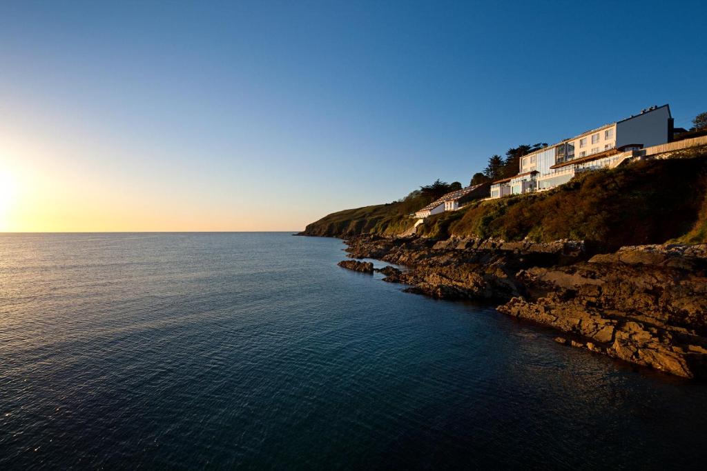Cliff House Hotel (Deluxe Room with Balcony) image 1
