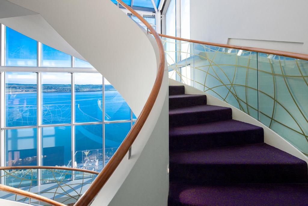 Cliff House Hotel (Deluxe Room with Balcony) image 7