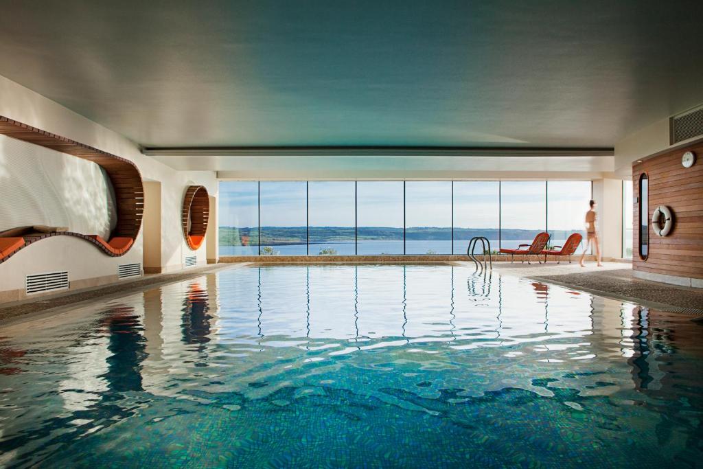 Cliff House Hotel (Deluxe Room with Balcony) image 10