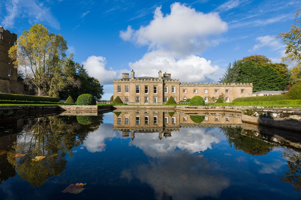 Gordon Castle image 8