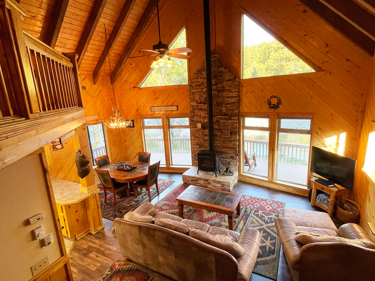 Cabin at Del Norte image 2