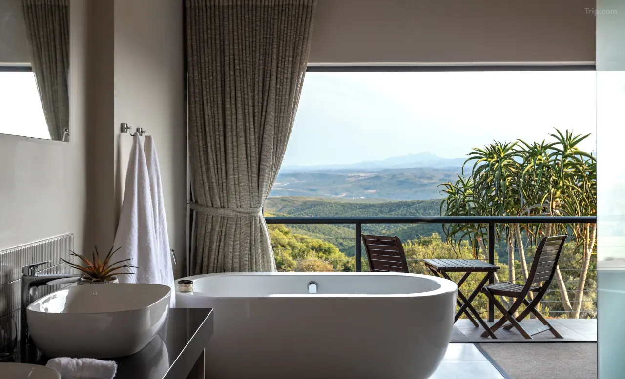 Intle Boutique Hotel (Suite Mountain View) image 4
