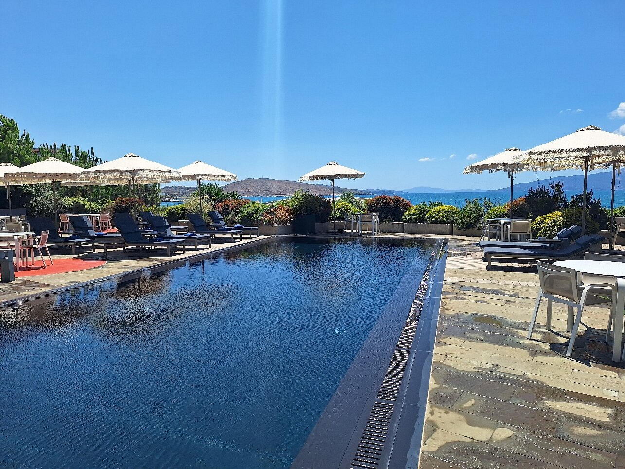 Buze Hotel (Double Room with Balcony) image 3