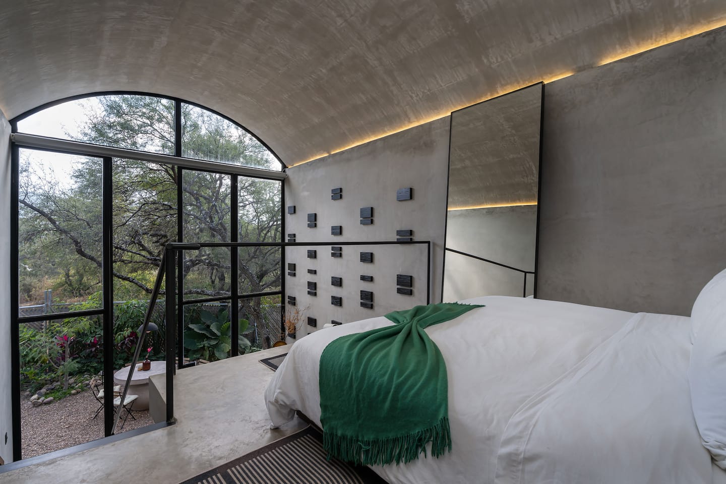 CASA DOM: Tranquil Retreat in the Mountain Desert image 3