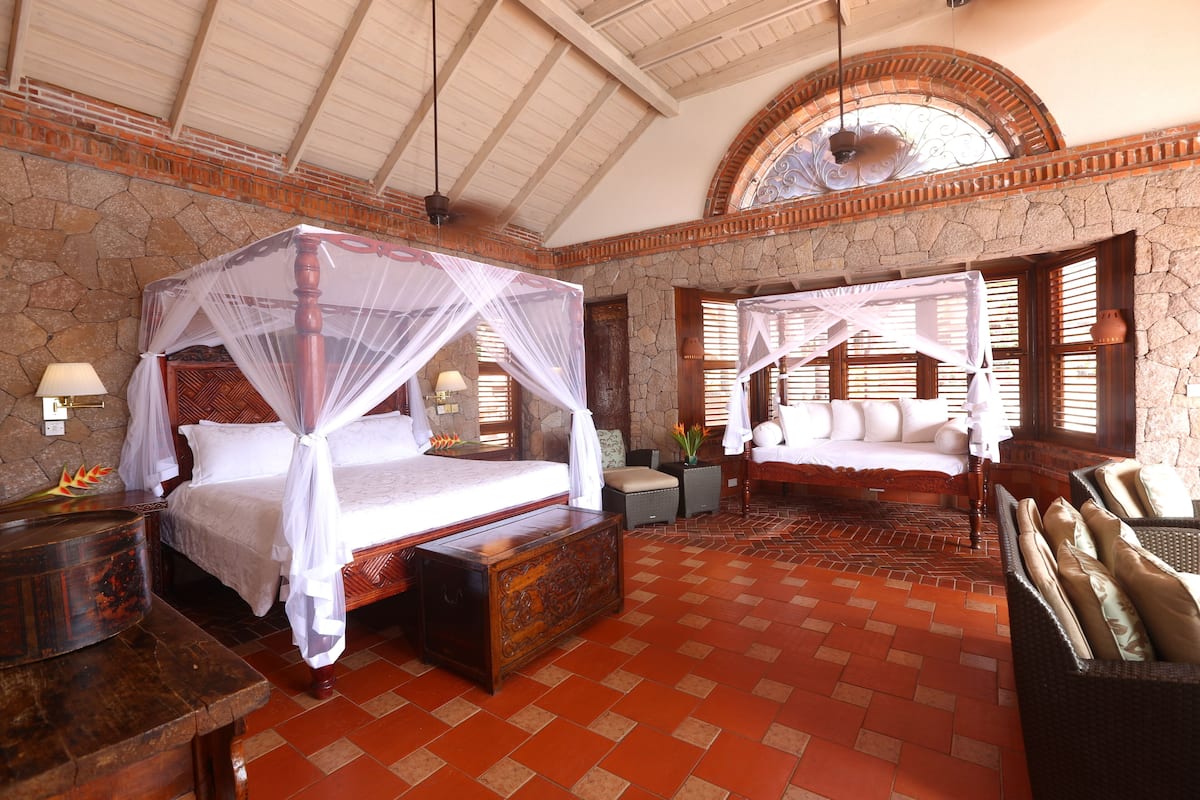 Caille Blanc Villa & Hotel - Adults Only (Premier Suite) image 3