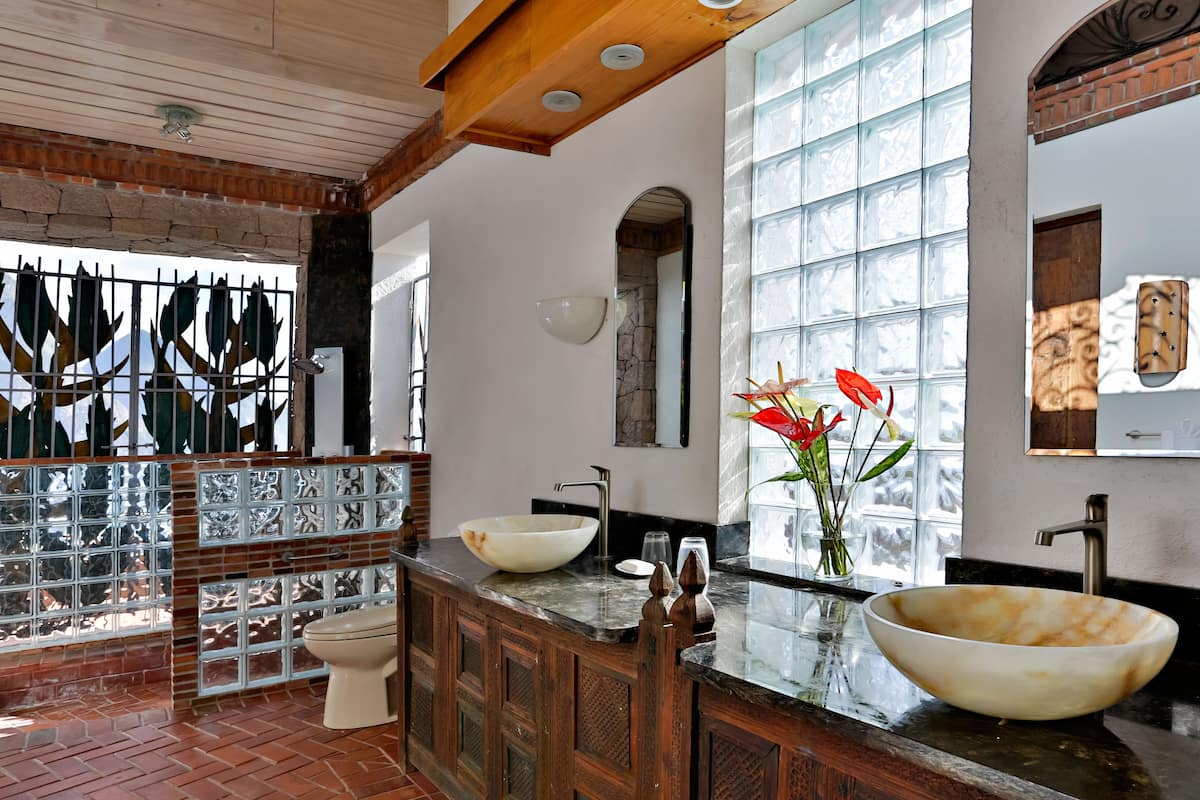 Caille Blanc Villa & Hotel - Adults Only (Premier Suite) image 8