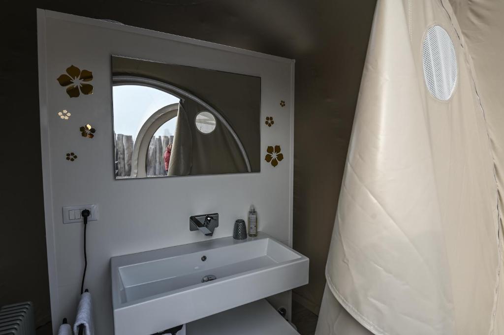 Bubble Room Suite Experience - Bolla Savio Ravenna image 8
