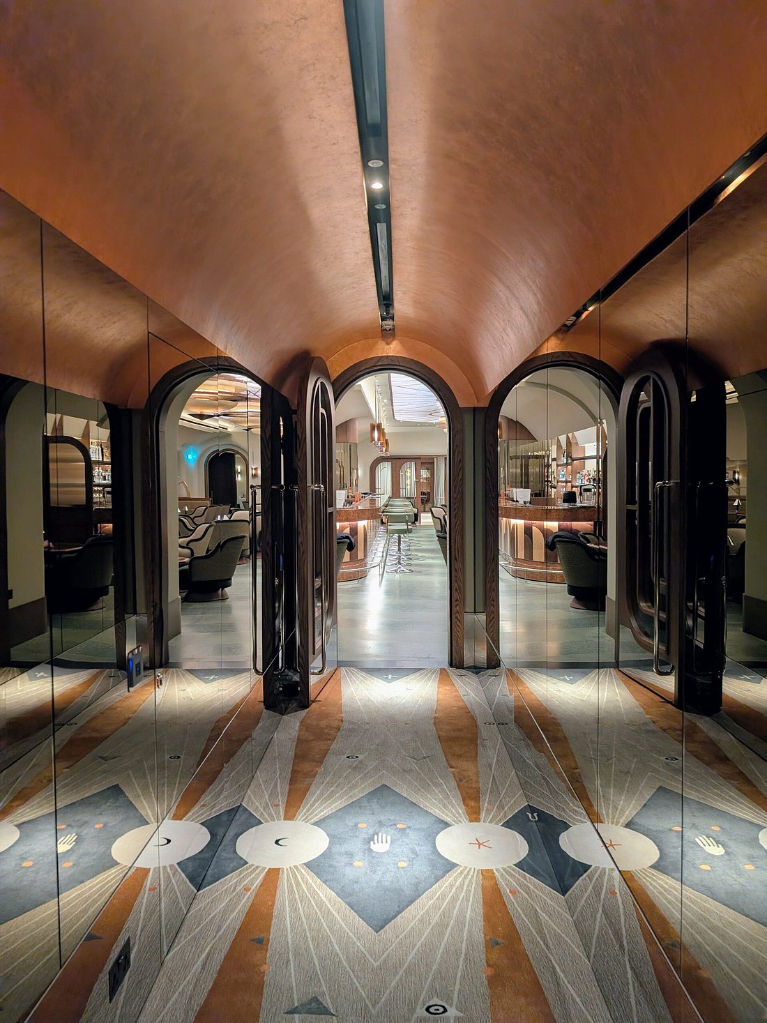 The Newman (One-Bedroom Terrace Suite) image 7