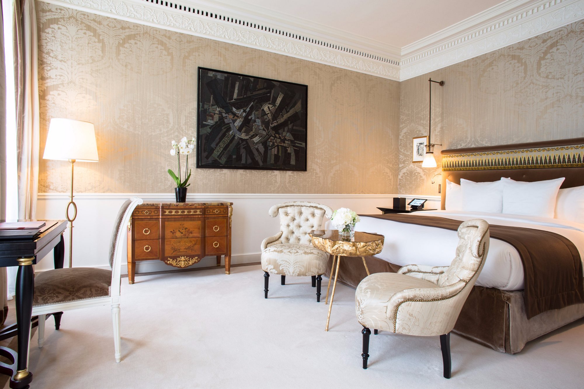 La Réserve Paris Hotel & Spa (Premier Room) image 2