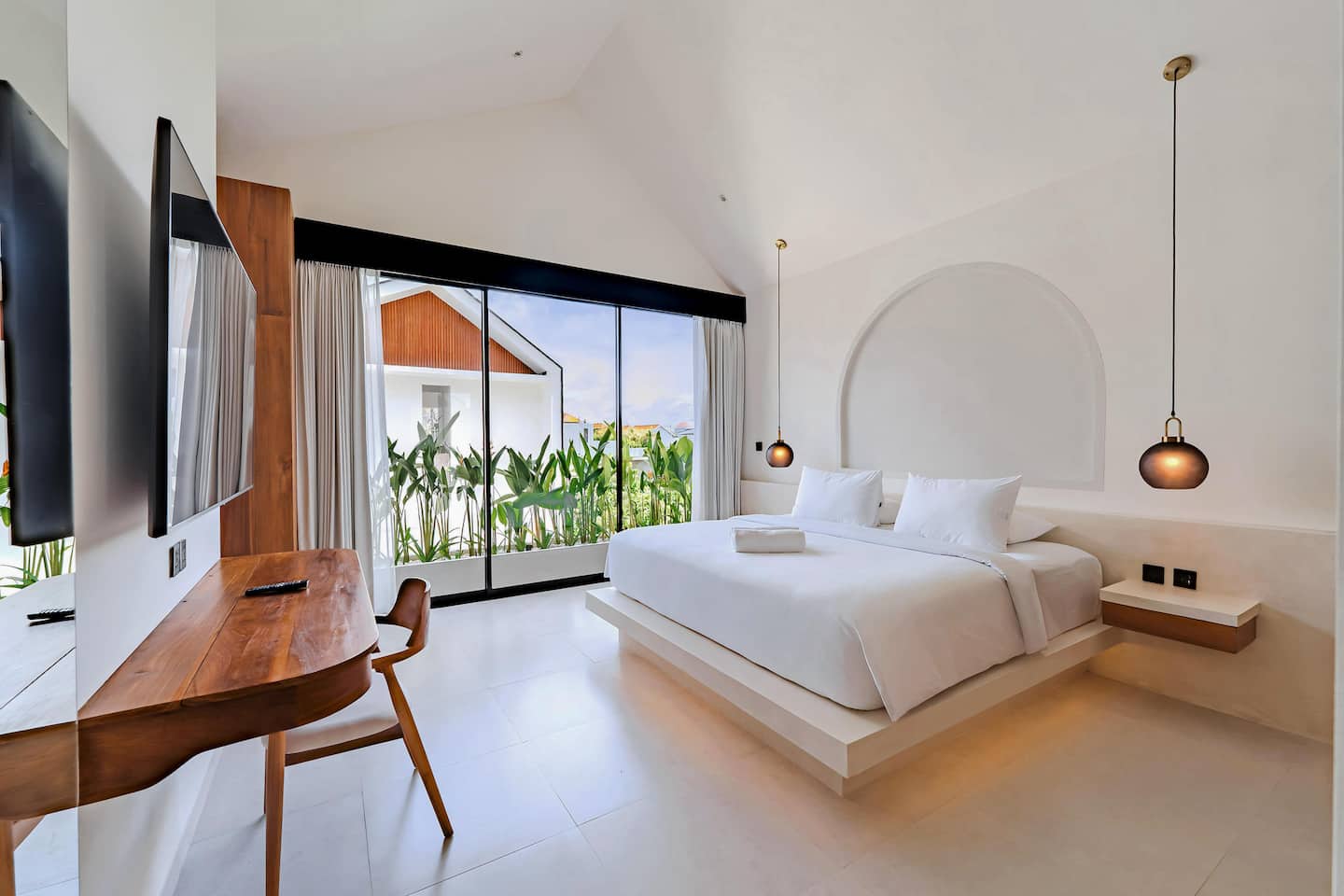Luxury 1BR Villa with Private Pool in Seseh, Canggu image 4