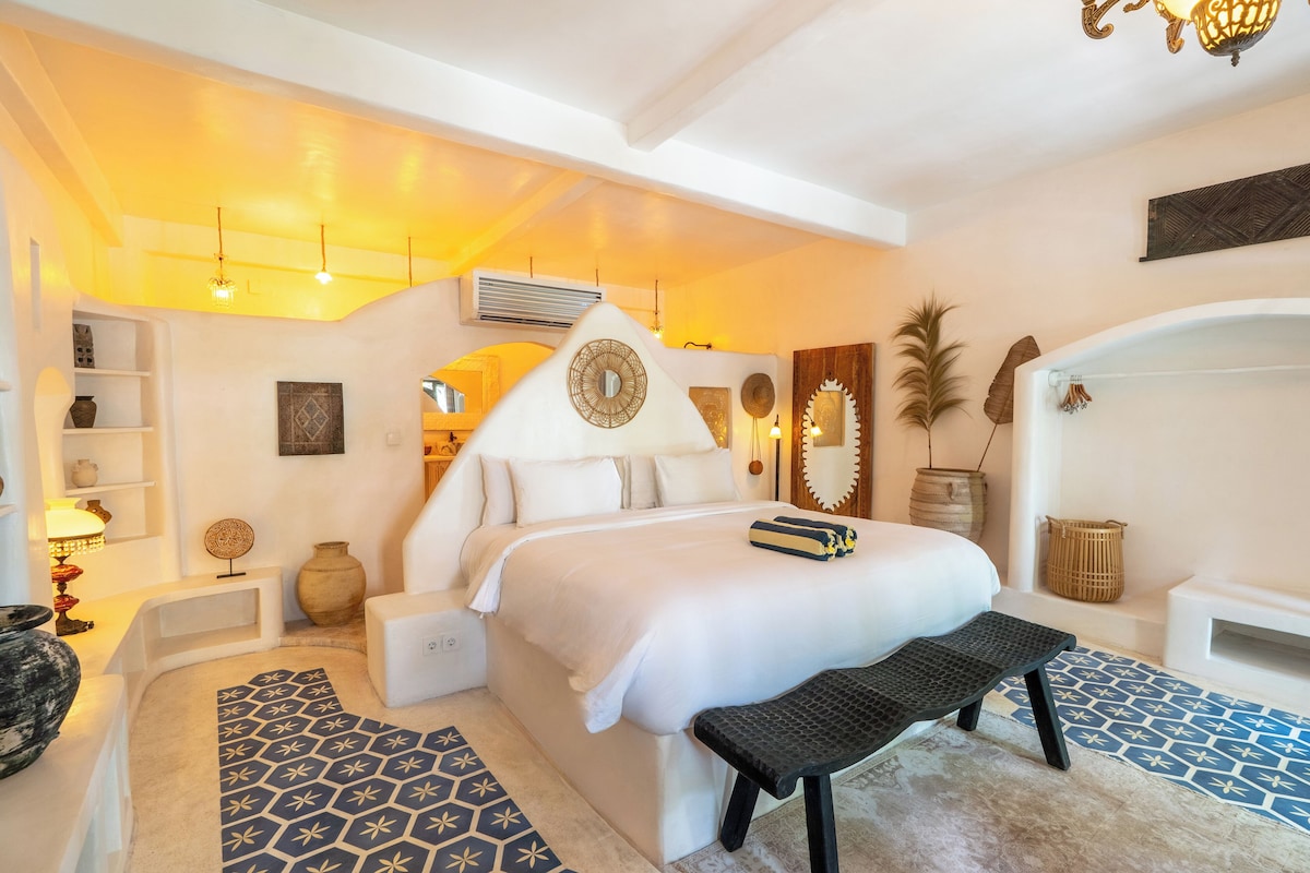 La Santa Rosa (King Suite) image 3
