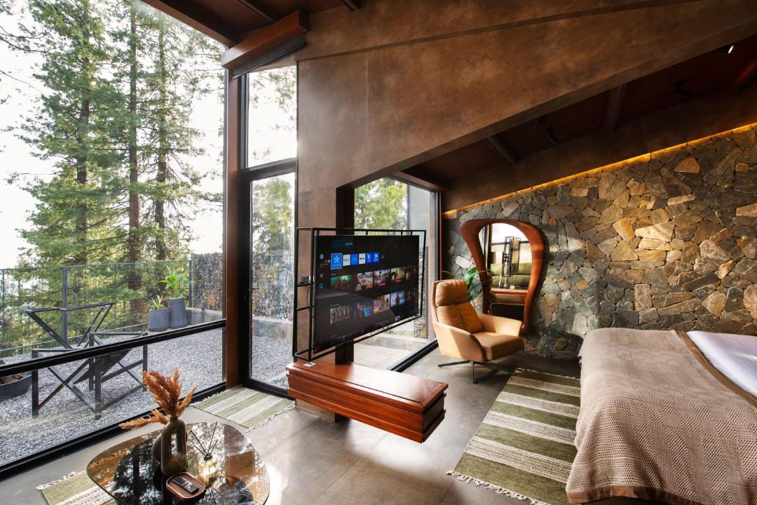 Resort in Nathia Gali, Pakistan (One-Bedroom Chalet) image 5