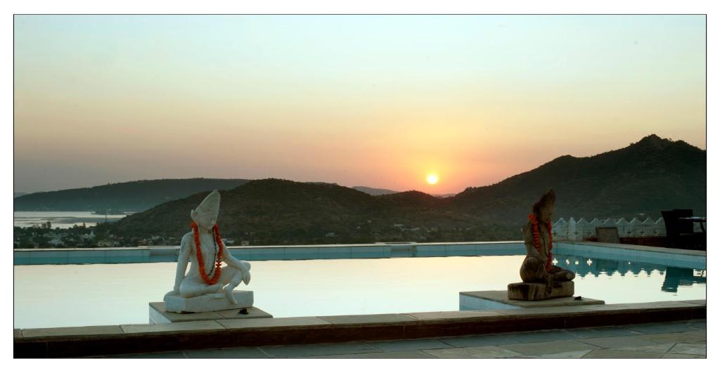 Standard Double or Twin Room Fateh Garh Resort image 5