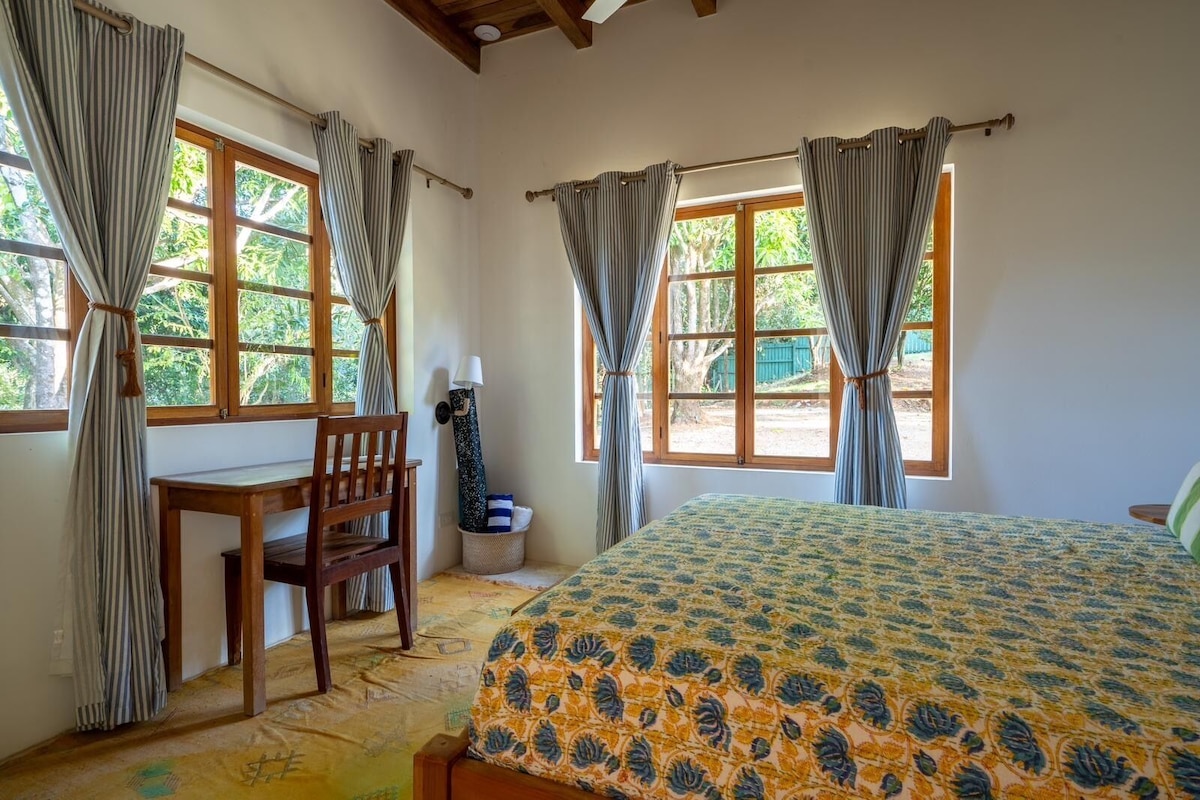 Spacious 5-bedroom house in tranquil Nosara with AC image 4