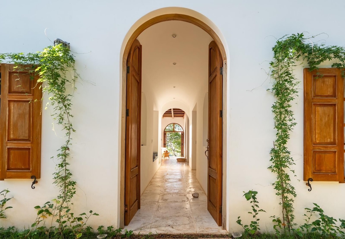 Spacious 5-bedroom house in tranquil Nosara with AC image 7
