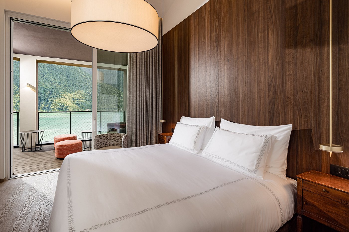 ARIA Retreat (One-Bedroom Suite with Lake View) image 2