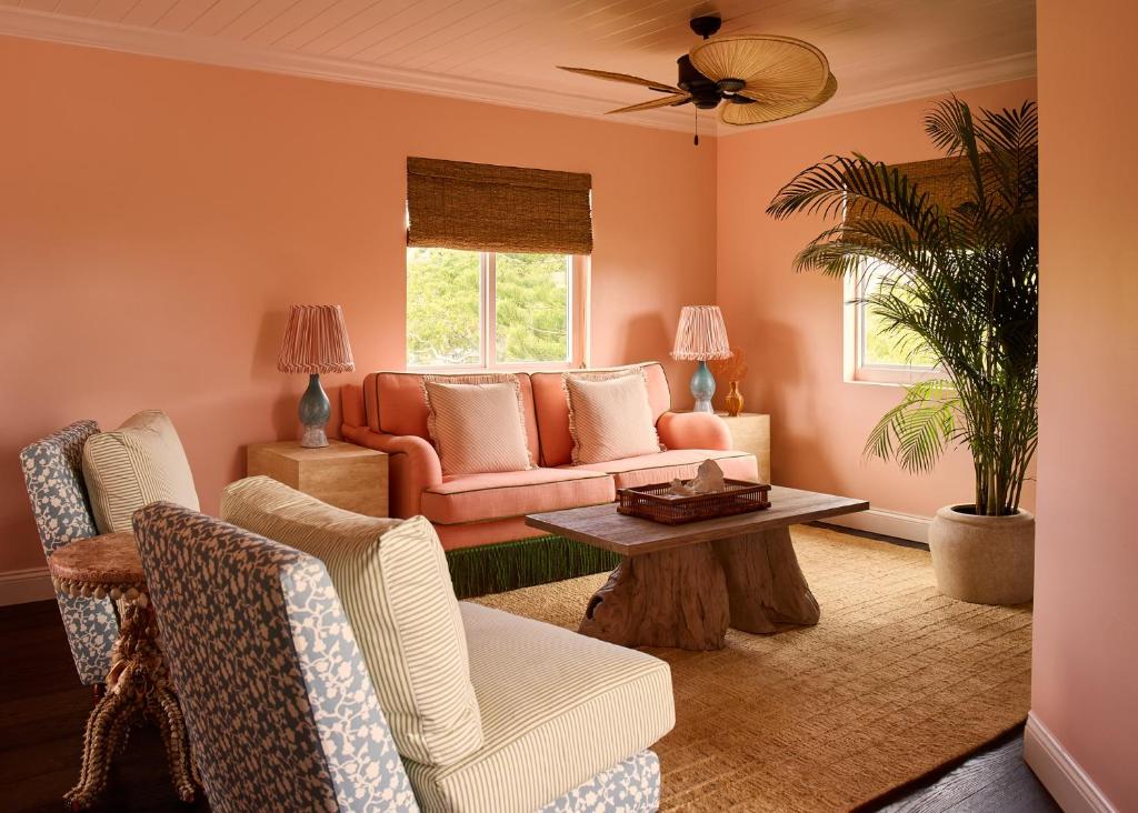 Coral Sands Inn (One-Bedroom Suite Partial ) image 3