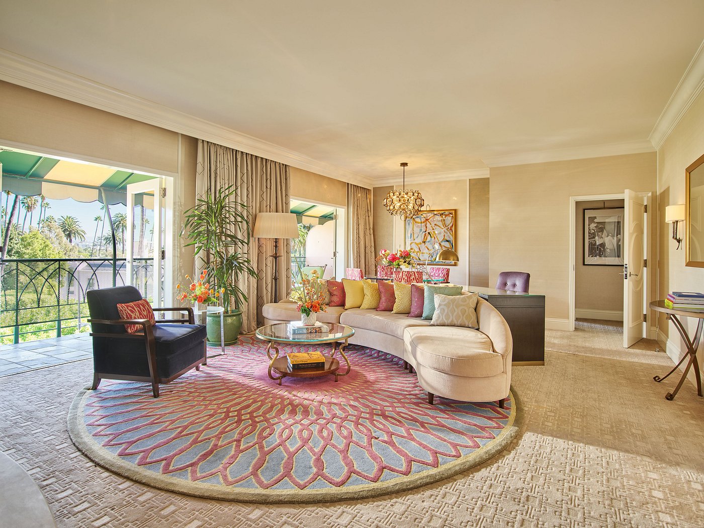 The Beverly Hills Hotel (Superior King Room) image 2