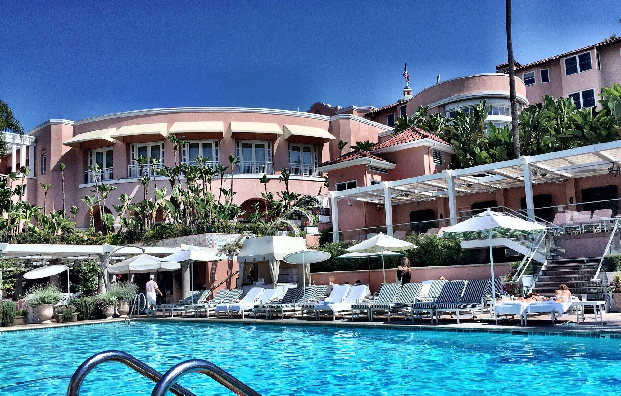 The Beverly Hills Hotel (Superior King Room) image 4