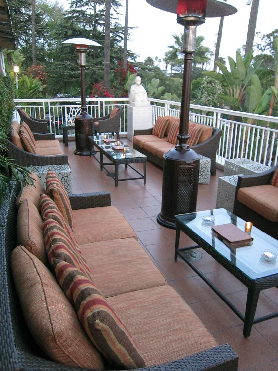 The Beverly Hills Hotel (Superior King Room) image 5