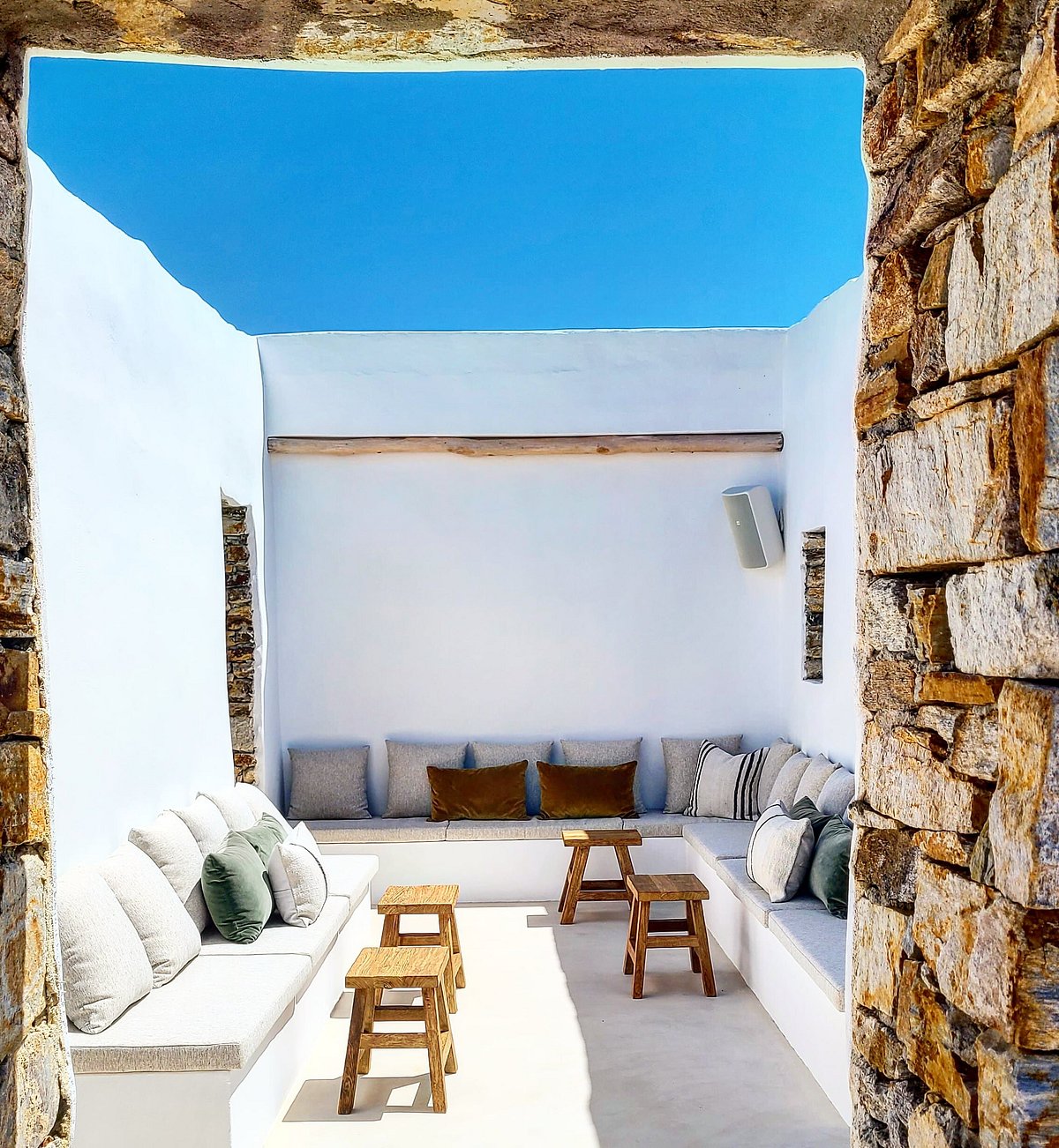 The Rooster Antiparos (Bush & Hill) image 6