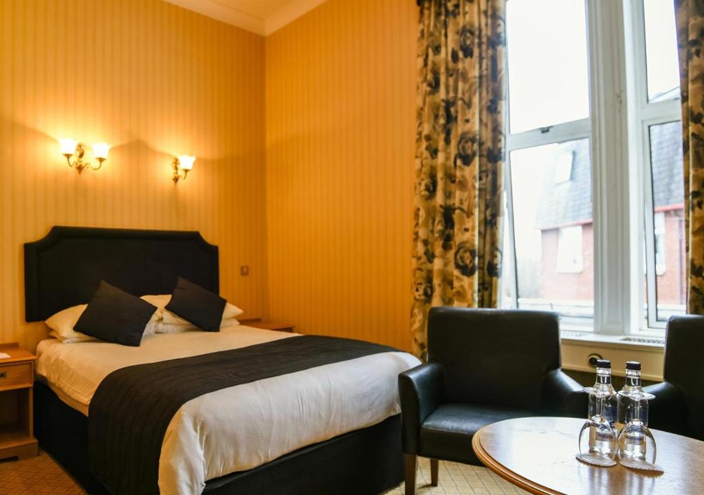 Cairndale Hotel & Spa (Cozy Room) image 2