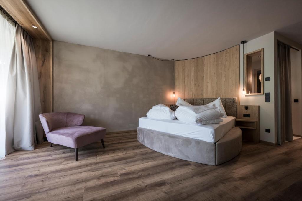 Hotel Patris (Suite)
 image 7
