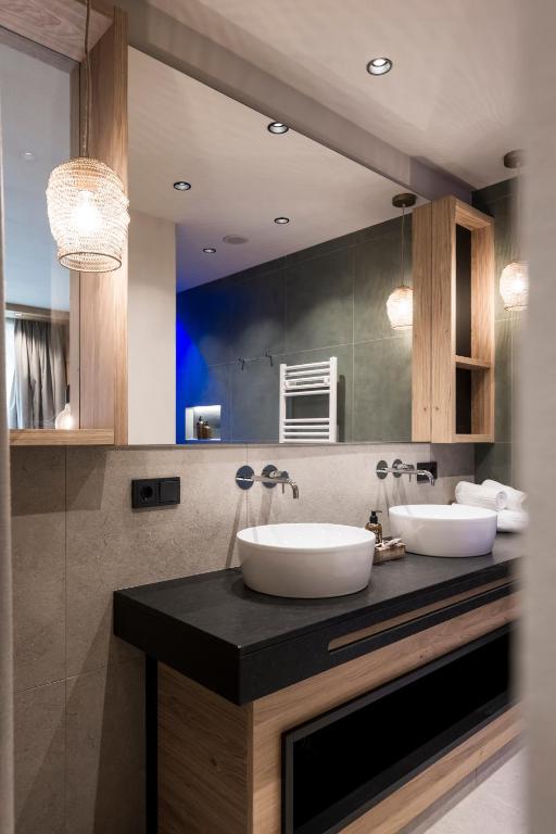 Hotel Patris (Suite)
 image 8