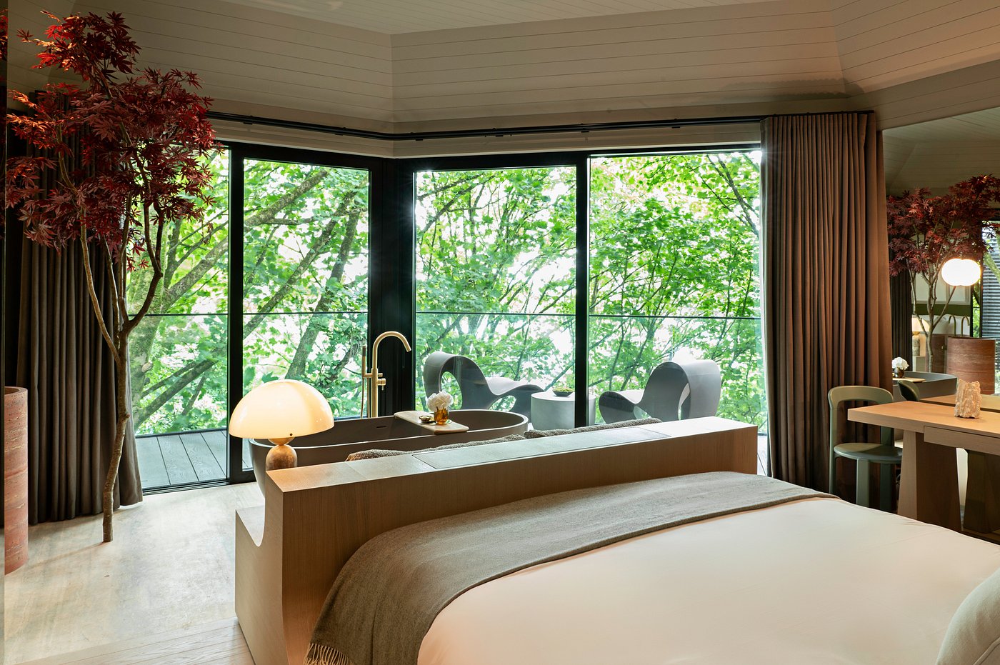 The Montenotte (The Woodland Suite) image 4