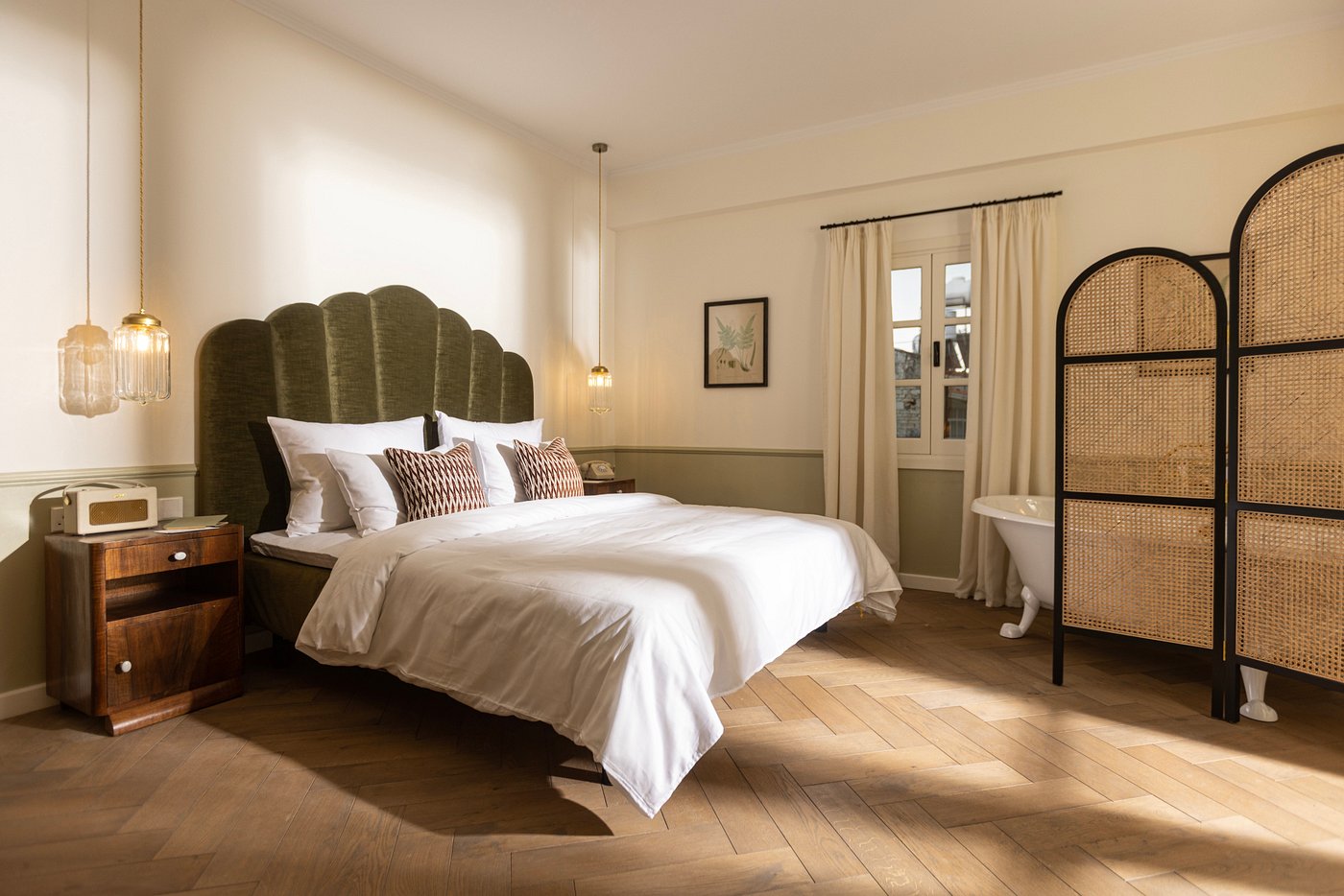 Agora Hotel (King Room) image 2