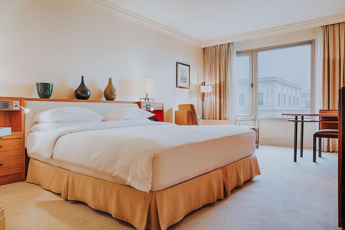 Room, 1 King Bed Grand Hyatt Istanbul image 7