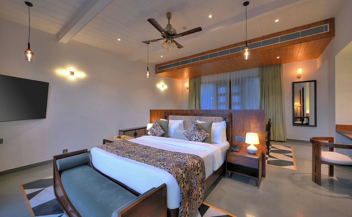 Deluxe Room, Ranthambore Bagh Palace image 2