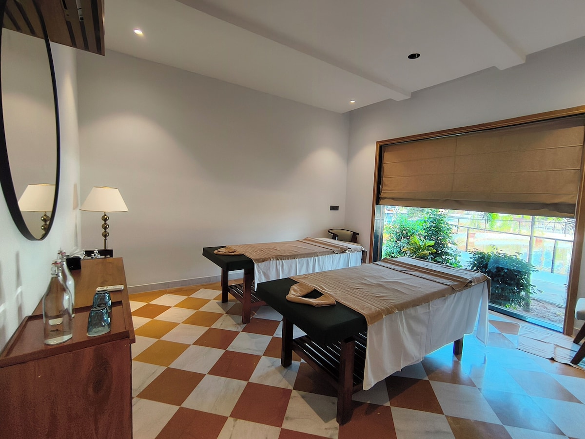 Deluxe Room, Ranthambore Bagh Palace image 4