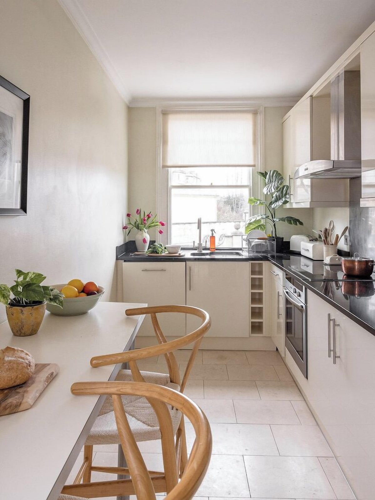 Beautiful Georgian Apartment in the Centre of Bath image 7