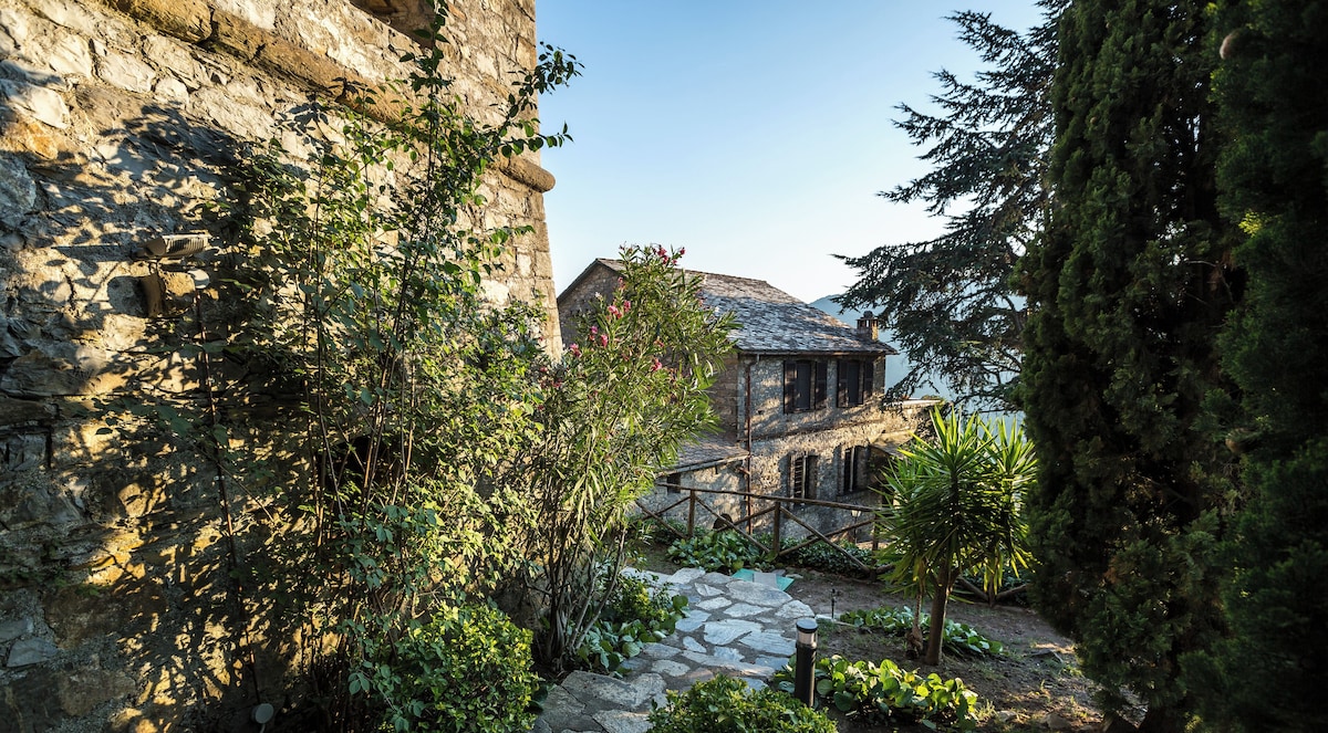 15th century castle, between Cinque Terre and Port image 8