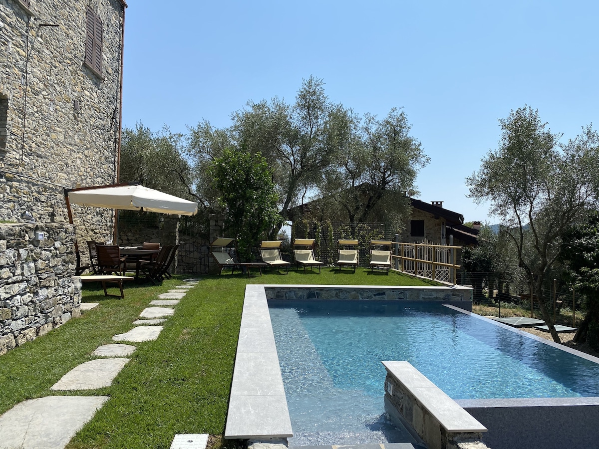15th century castle, between Cinque Terre and Port image 9