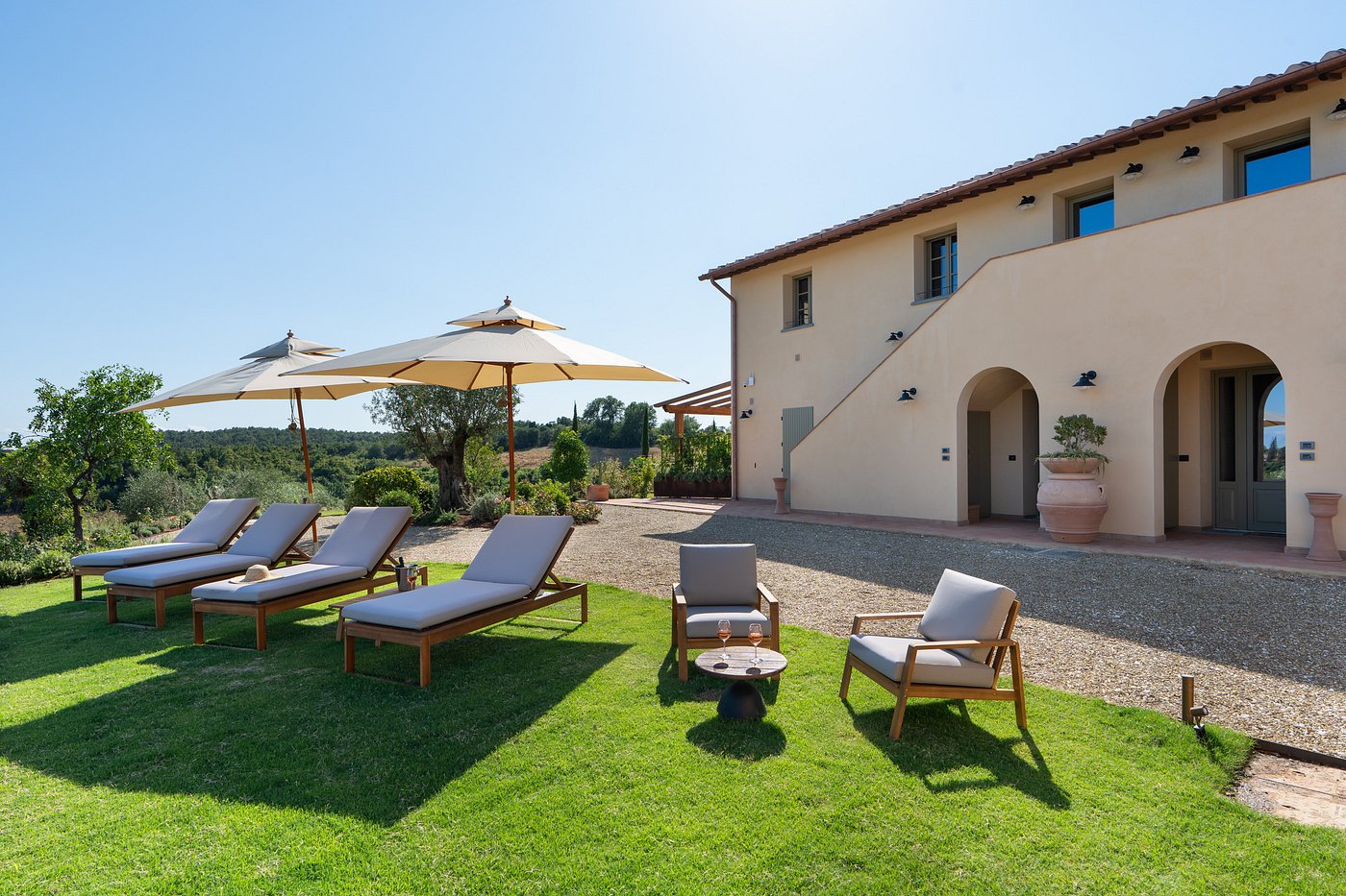 Villa Petriolo (Queen Suite with Pool View) image 1