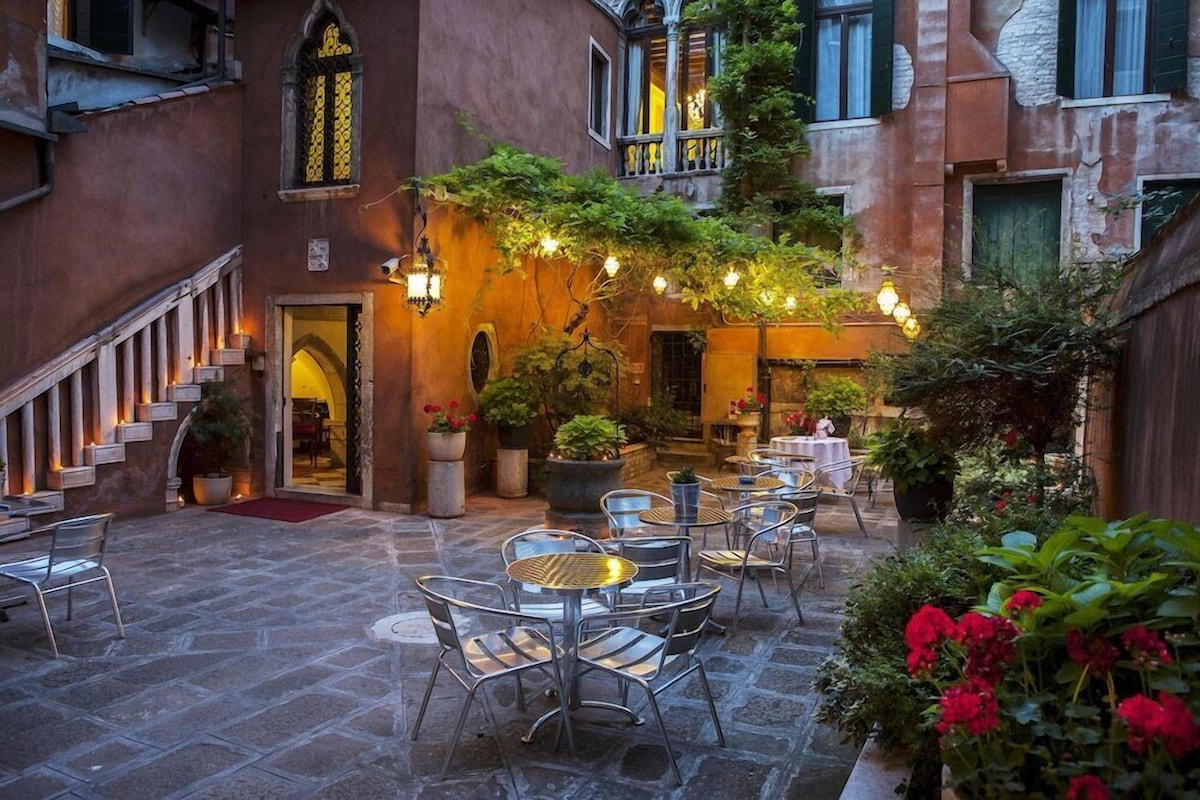 Hotel San Moisè (Classic Double) image 4