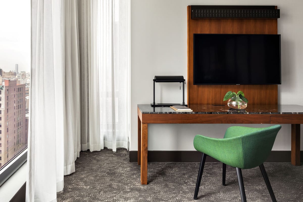 Room, 1 King Bed, Kimpton Hotel Eventi by IHG
4.0  image 2