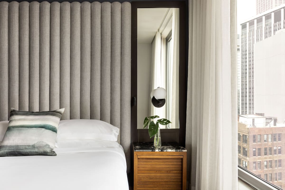Room, 1 King Bed, Kimpton Hotel Eventi by IHG
4.0  image 3