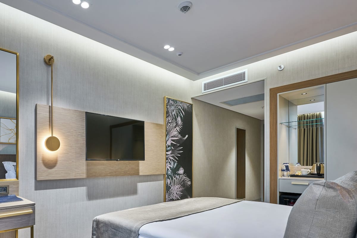 Standard Room Rayelin Hotel Old City

 image 3