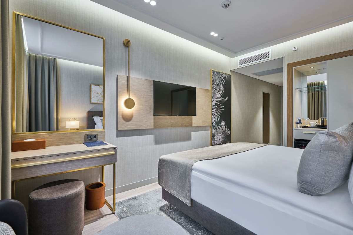 Standard Room Rayelin Hotel Old City

 image 4