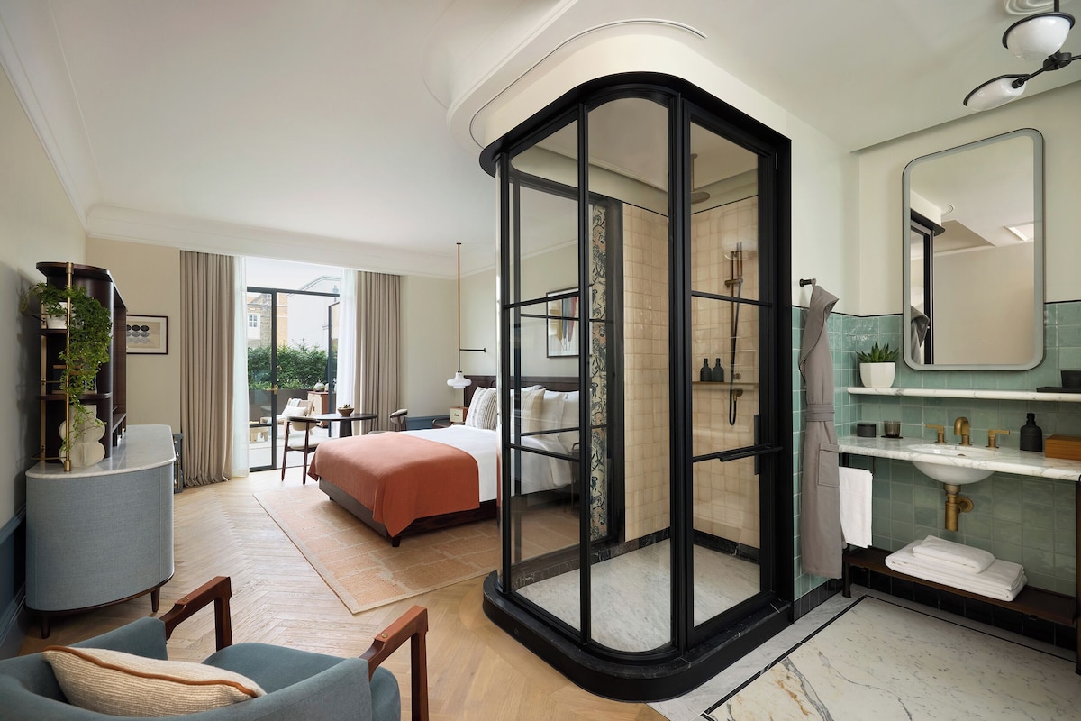 Six Senses London (Superior Room) image 2