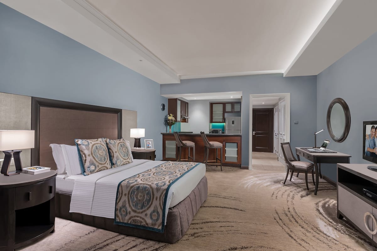 Executive Suite, 1 Bedroom, Ascott Makati
 image 6