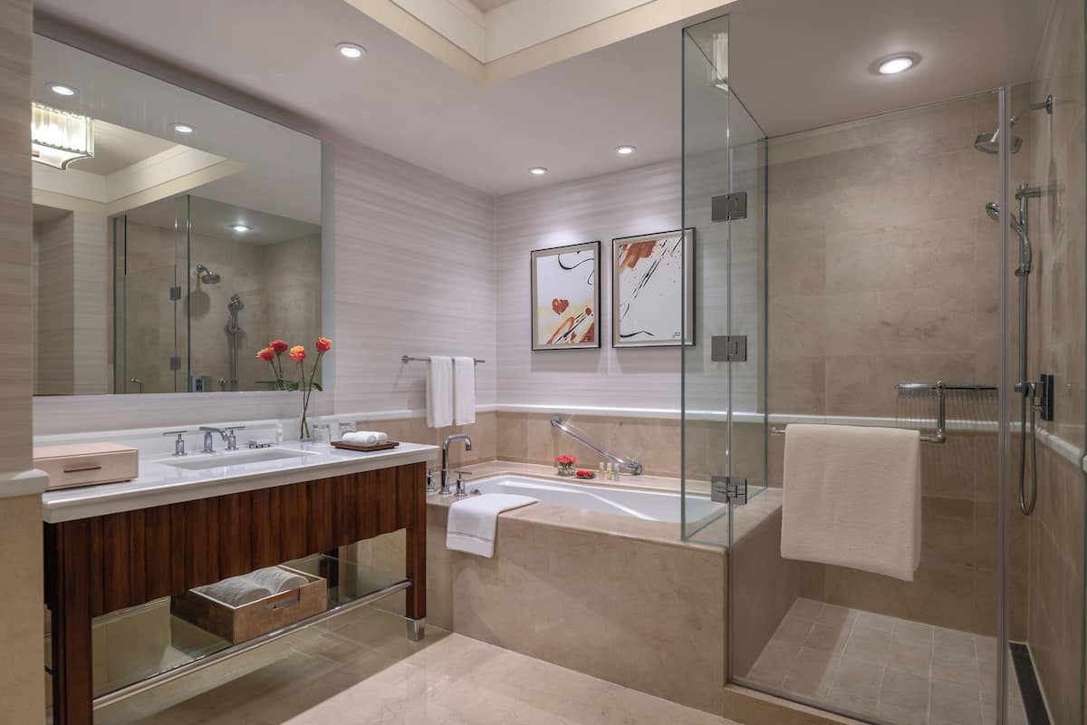 Deluxe Room, Solaire Resort Entertainment City
 image 6