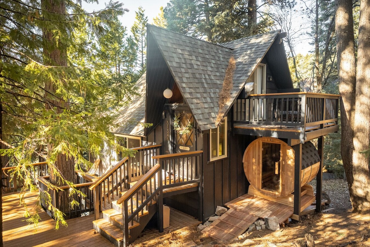 The Lightfoot Cabin · Mid-Century image 5