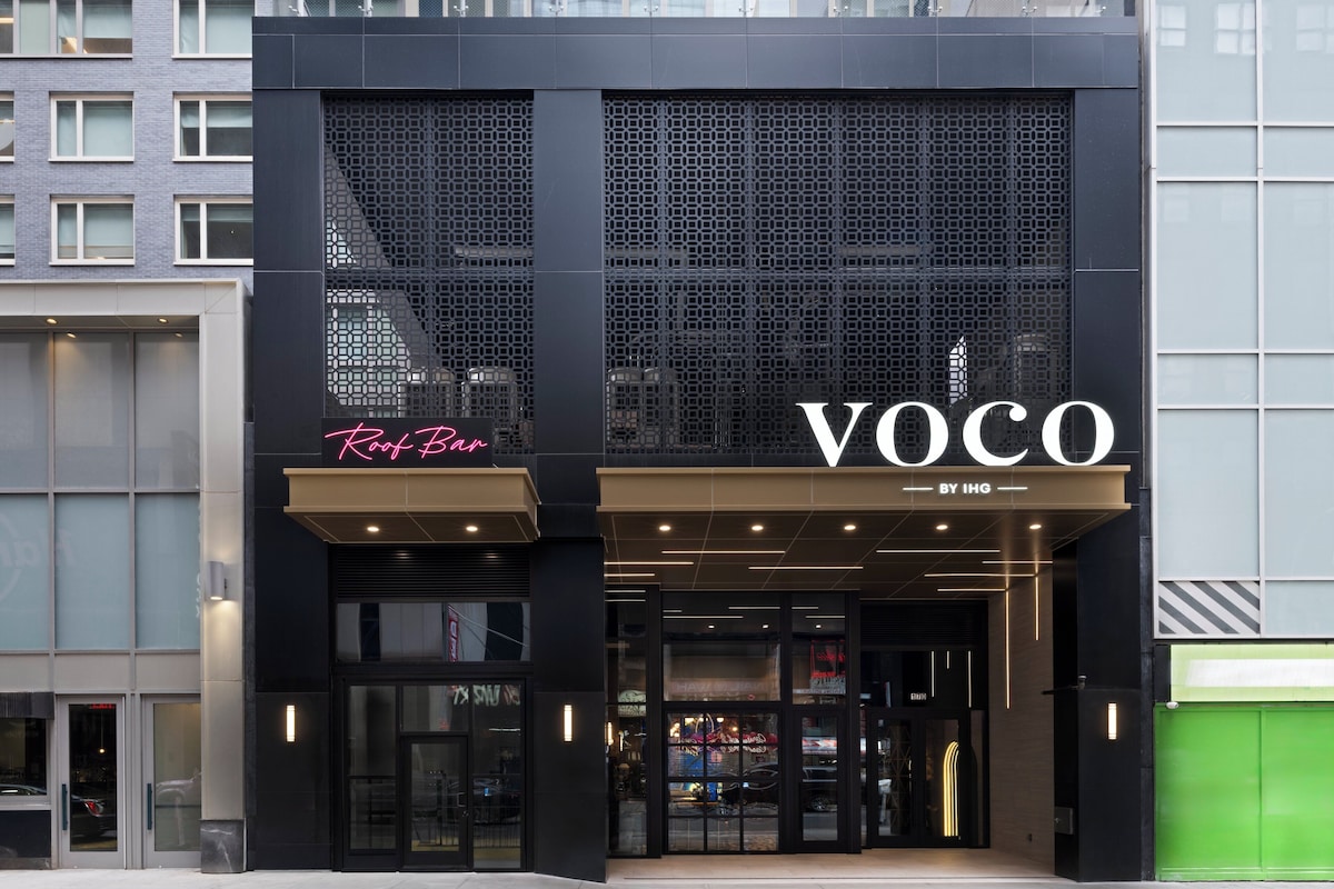voco Times Square Standard Room, 1 King Bed image 6